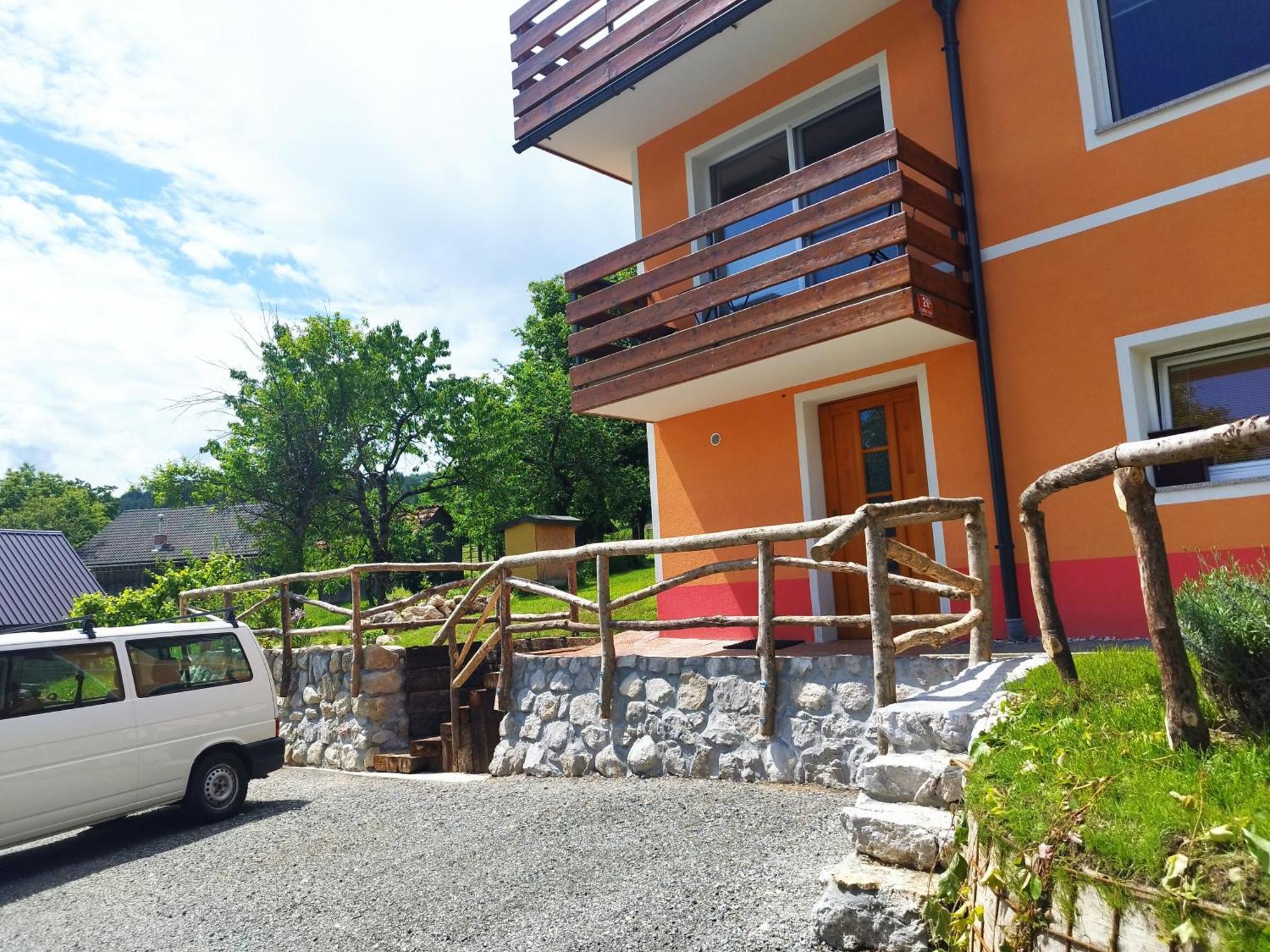 Tree Apartment เบลด ภายนอก รูปภาพ